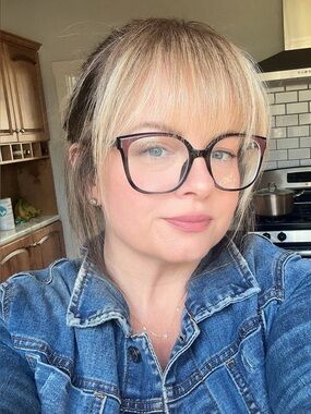 Meet your Posher, Carrie